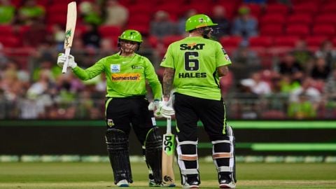 A ten wicket win for the Sydney Thunder over the Brisbane Heat in the BBL 12!