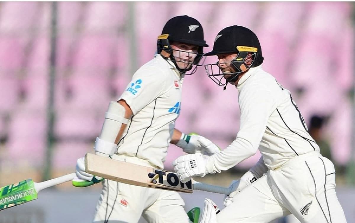 New Zeland 165-0 at stupms on day 2 of first test vs pakistan trail by 273 runs New Zeland 165-0 at stupms on day 2 of first test vs pakistan trail by 273 runs