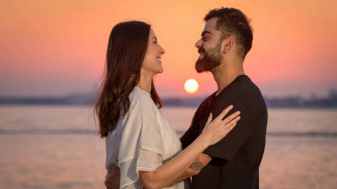 Virat Kohli Enjoys Last Sunrise of 2022 With Wife and Daughter