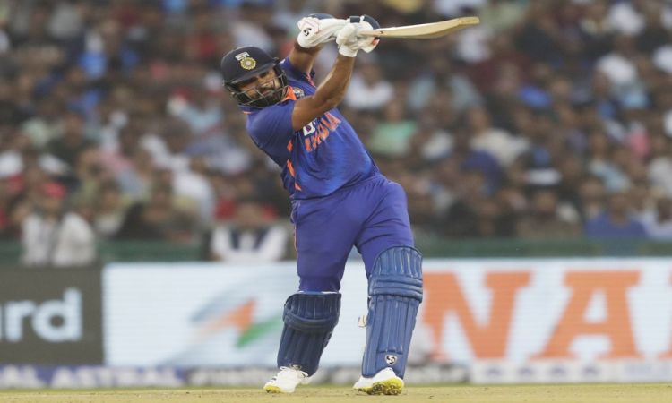 2nd ODI: Impressive bowlers, classy Rohit power India to series win over NZ in Raipur (ld)