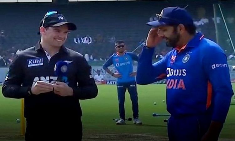 2nd ODI: India win toss, elect to bowl first against New Zealand.(photo:BCCI)