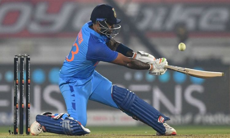2nd T20I: Bowlers, Suryakumar guide India to nervy win over New Zealand (Ld)