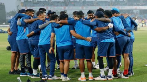 3rd T20I: Unchanged India win toss, opt to bat first against Sri Lanka