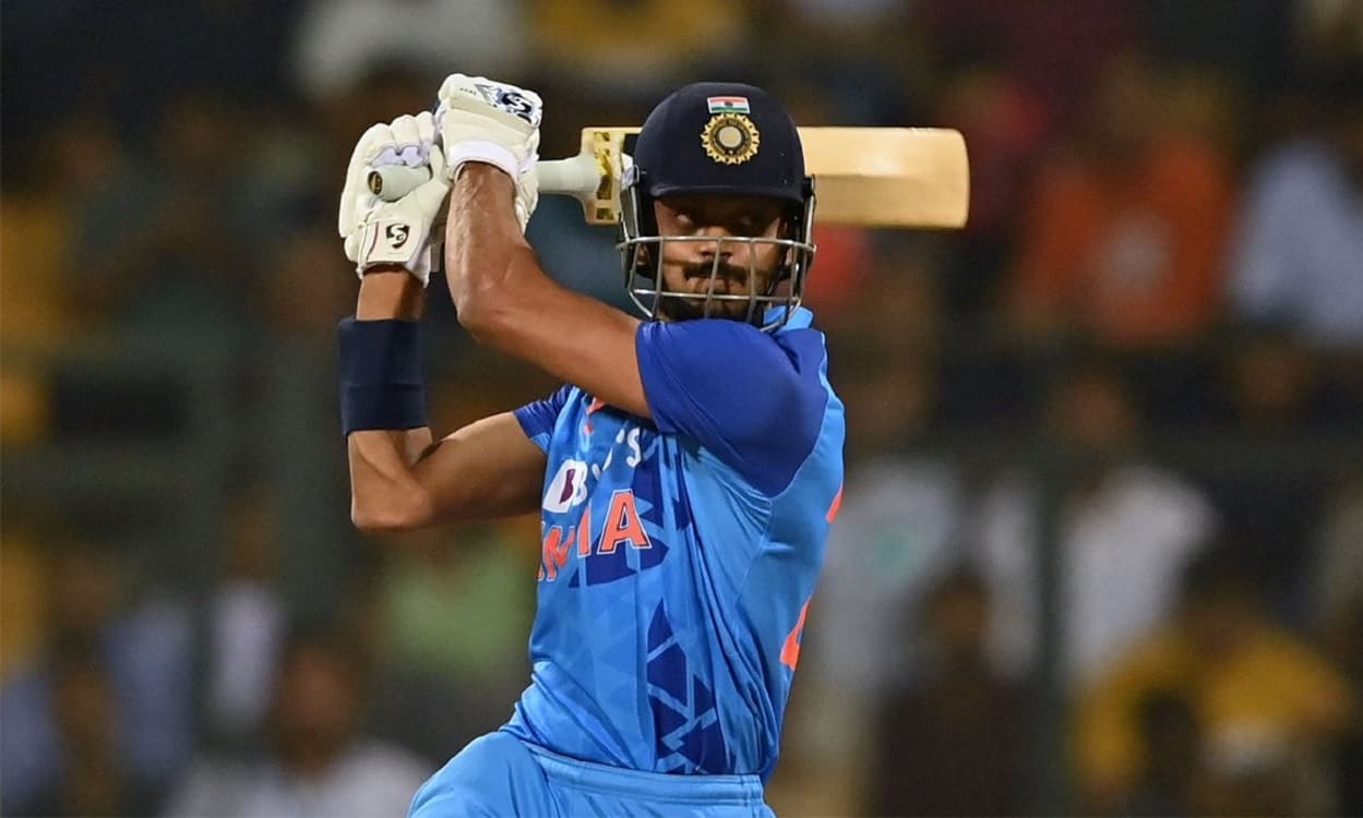 Axar Patel breaks Venkatesh Iyers record with 9 ball 21 run innings