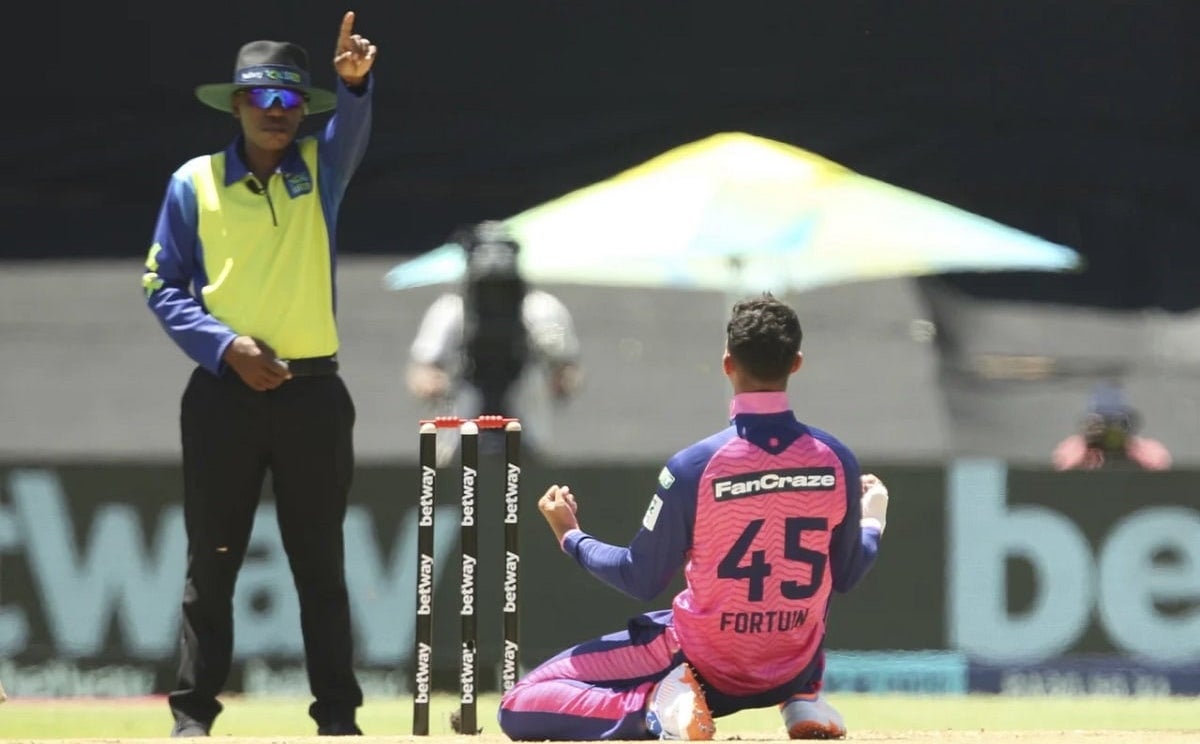 Bjorn Fortuin Shines As Paarl Royals Beat Joburg Super Kings By 7 Wickets