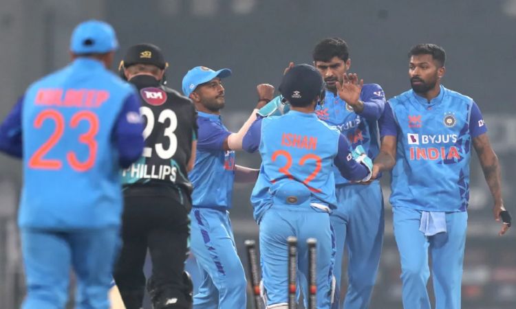 New Zealand set 100 runs target for India in second t20i