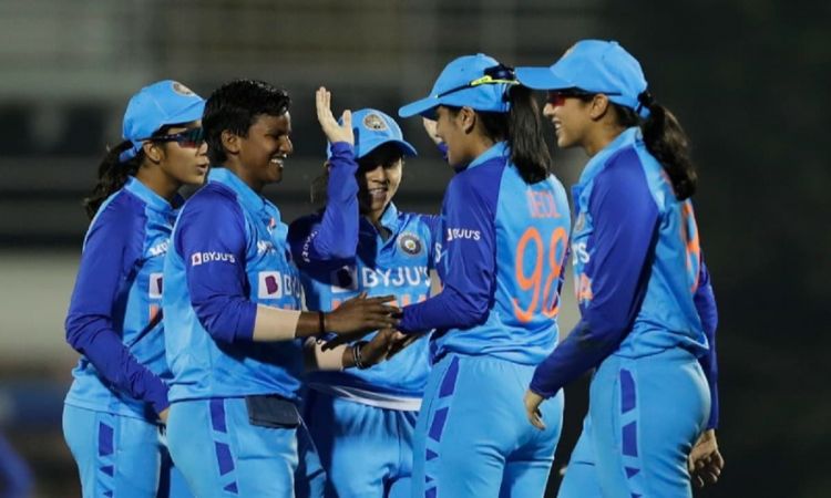 India Women beat West Indies Women by 8 wickets in 6th match of t20i tri series