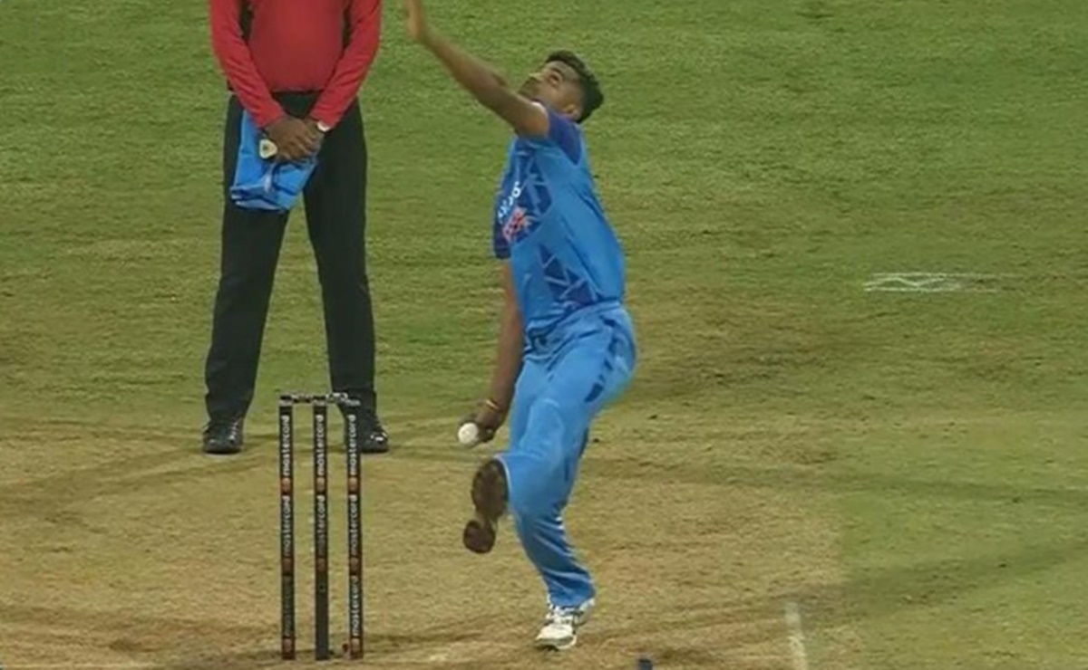 Cricket Image for Irfan Pathan Says Shivam Mavi Looks Directly Upwards Before Ball Release