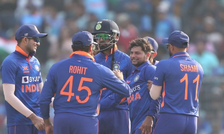 Sri Lanka set 216 runs target for India in second odi