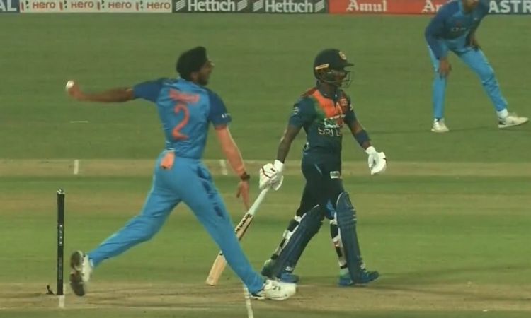 Arshdeep Singh creates unwanted record in second t20i vs Sri Lanka