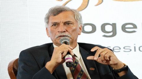 Bengaluru: Newly appointed BCCI President Roger Binny addresses a press conference, in Bengaluru on 