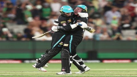 Brisbane Heat won by 12 runs against Hobart Hurricanes!