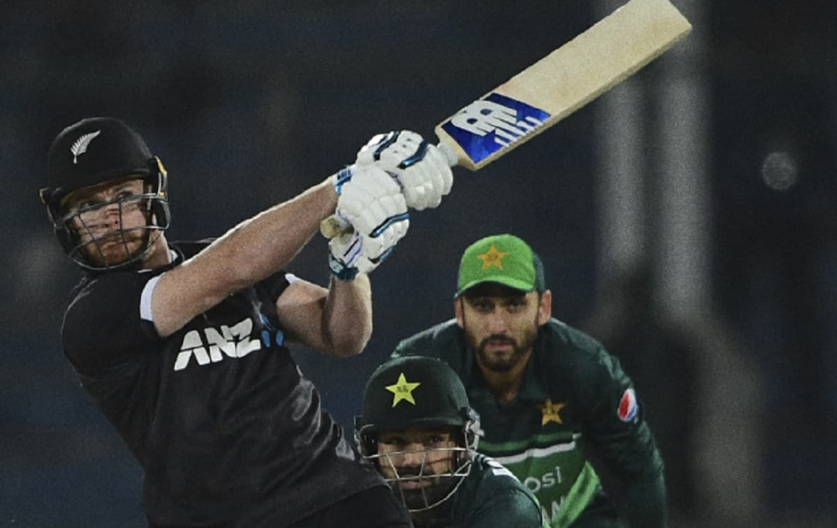 कॉनवे-केन के बाद ग्लेन फिलिप्स ने जड़ा धमाकेदार पचास,न्यूजीलैंड ने तीसरे वनडे में पाकिस्तान को हराकर