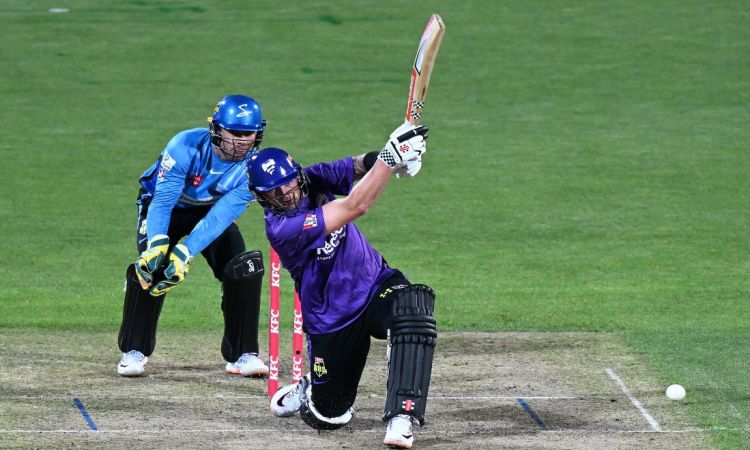 BBL 12: Hobart Hurricanes beat Adelaide Strikers by 7 wickets!