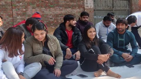 'Players are being harassed': Top Indian wrestler protest against WFI at Jantar Mantar