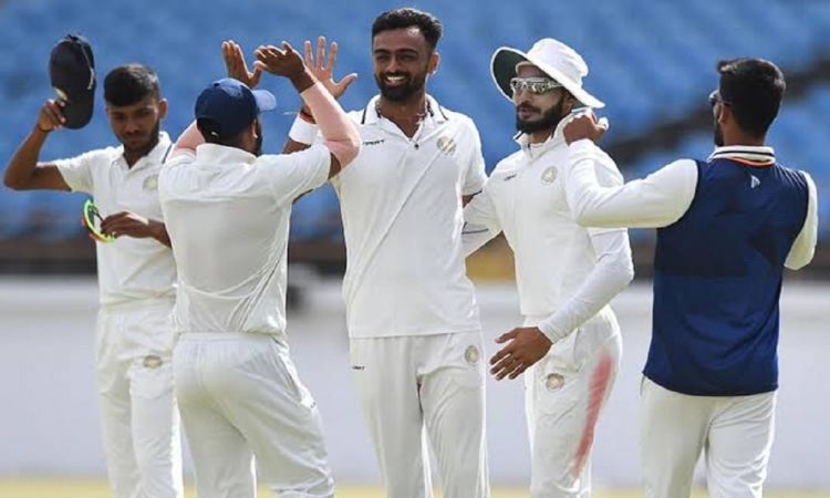 Jaydev Unadkat Wreaks Havoc In Ranji Trophy; Grabs Hattrick In The First Over Against Delhi