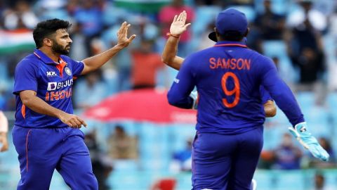 Lucknow : Indian bowler Shardul Thakur celebrates with teammates after taking a wicket during the fi