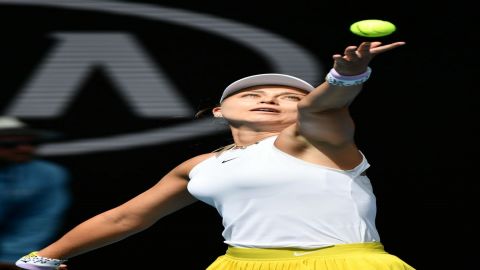 Adelaide International 2: Badosa outlasts Haddad Maia to set up SF clash with Kasatkina