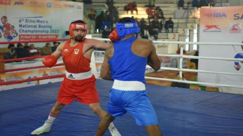 Men's National Boxing C'ship: Shiva Thapa, Rohit Tokas move into quarters.