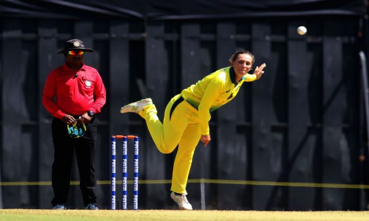 Mumbai: Ashleigh Gardner of Australia in action during the women's tri-series T20I match between Ind