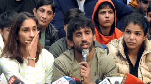 New Delhi: Indian wrestler Vinesh Phogat breaks down while addressing the media during a silent prot