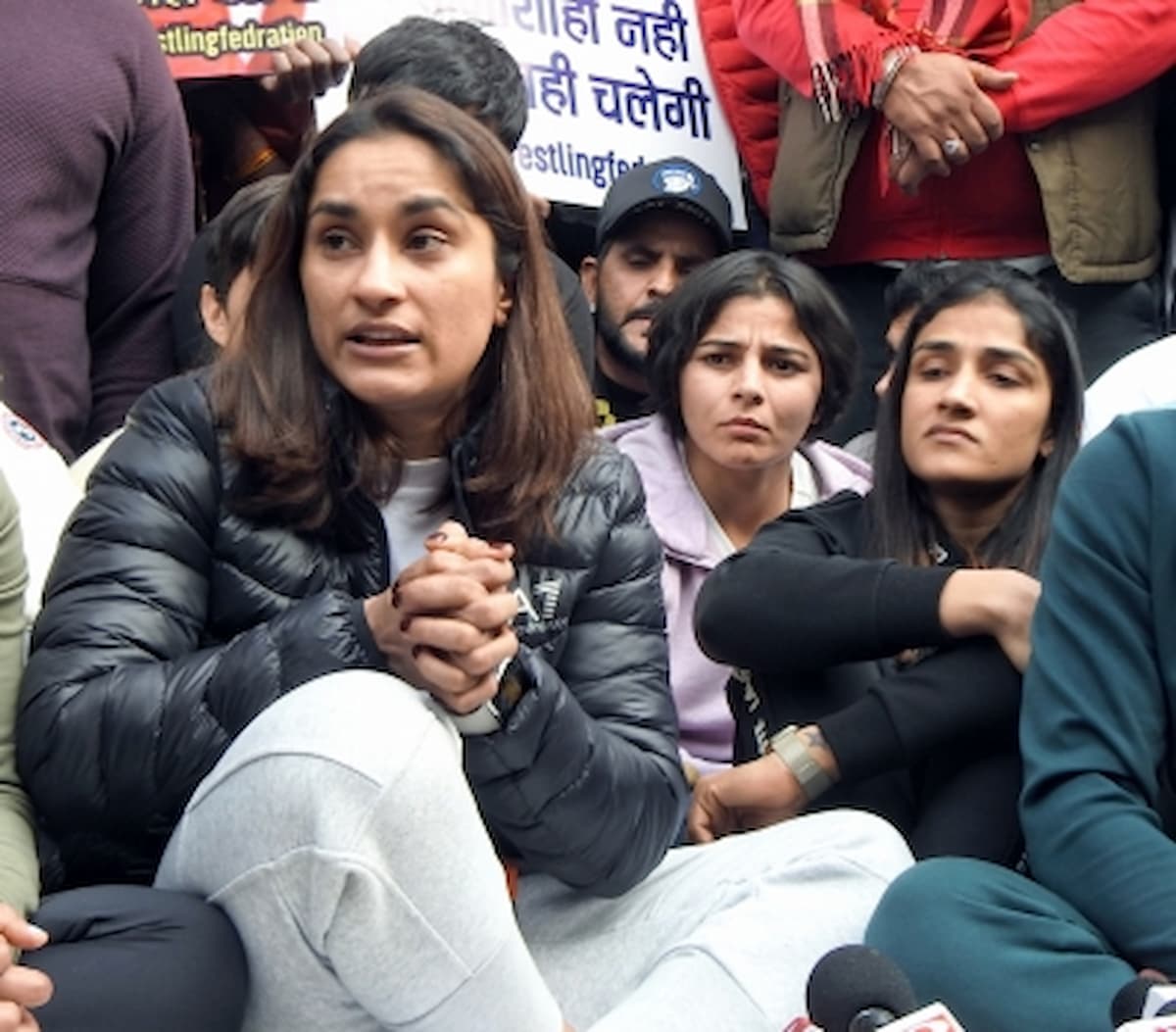 New Delhi: Wrestler Vinesh Phogat breaks down while addressing the media during a protest against th New Delhi: Wrestler Vinesh Phogat breaks down while addressing the media during a protest against th