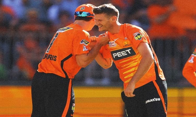 BBL 12: The Scorchers confirm a home final by virtue of this win!