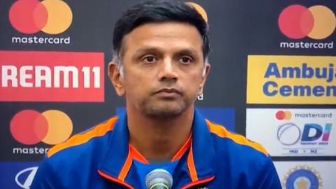 Cricket Image for Rahul Dravid Interrupts Reporter On Virat Kohli Question