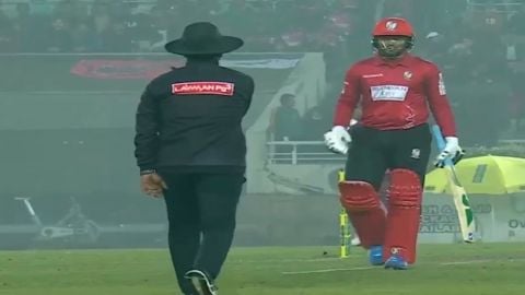 Shakib Al Hasan loses cool, charges aggressively towards umpire after wide not given!