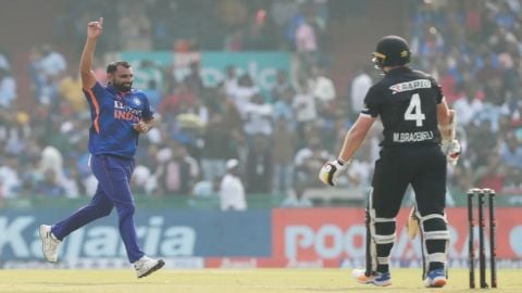 Mohammed Shami, pace attack picking regular wickets to put Blackcaps in trouble