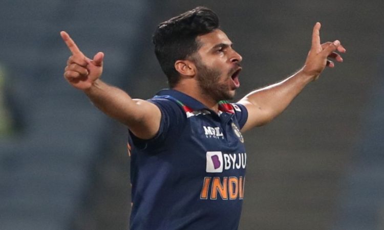  Shardul Thakur REVEALS How Virat Kohli's Advise Helped Him Dismiss Michael Bracewell