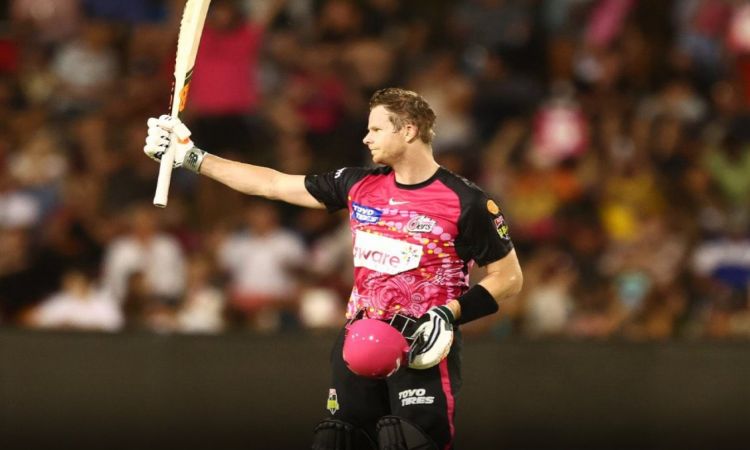 BBL 12: Sydney Sixers have won the toss and have opted to bat!