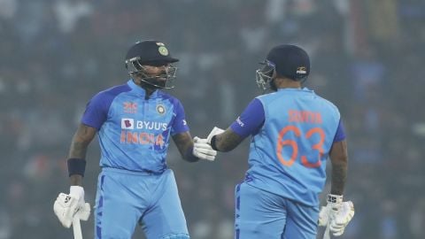 2nd T20I: India survive spin scare to beat New Zealand by 6 wickets, level series 1-1