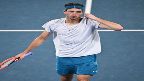 Australian Open: Fritz, Rune and Zverev progress to second round with contrasting wins