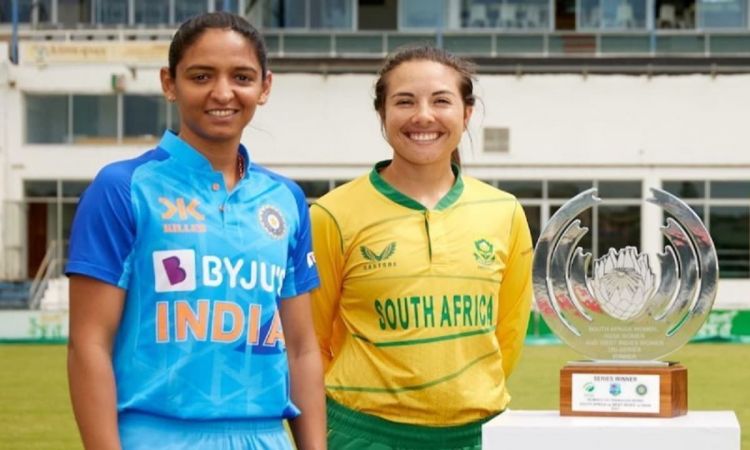 India Women opt to bat vs South Africa Women in T20I Tri series final