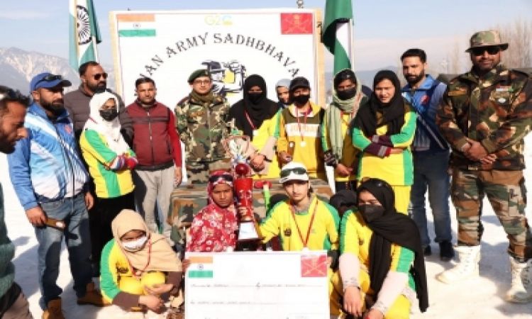 Army organises Women's Snow Cricket tournament in Kashmir