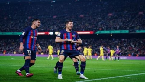 Barca remain eight clear in Spanish La Liga after 2-0 win at home to Cadiz