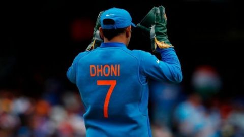 Cricket Image for MS Dhoni:  एमएस धोनी बने पुलिस ऑफिसर, वायरल हो रही है तस्वीर