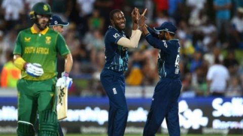 Defeat to England in 3rd ODI puts massive dent in South Africa''s World Cup hopes