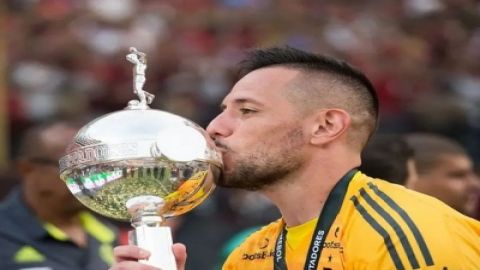 Ex-Brazil goalkeeper Diego Alves joins Celta Vigo