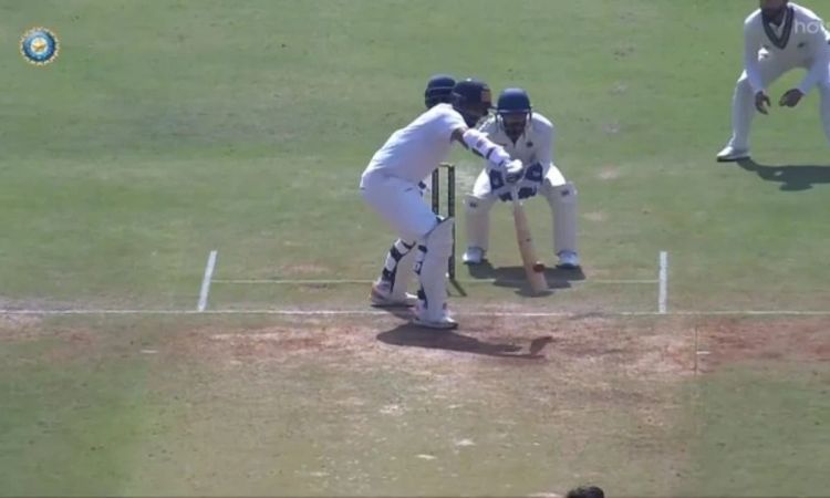  WATCH- Andhra captain Hanuma Vihari bats left-handed after breaking wrist in QF vs MP!
