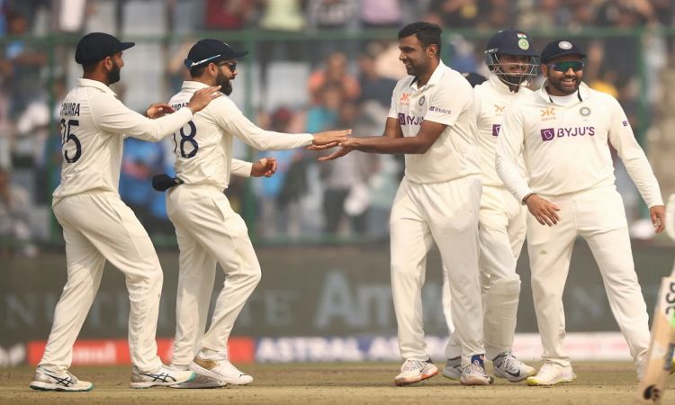 IND vs AUS: Ashwin On Top As Usman Khawaja Shines Alone For Visitors; Score 94/3 At Lunch 