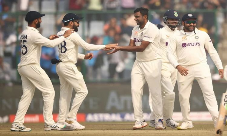 IND vs AUS: Ashwin On Top As Usman Khawaja Shines Alone For Visitors; Score 94/3 At Lunch