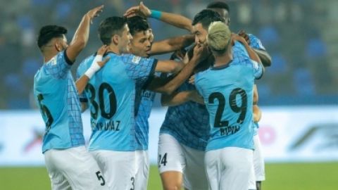 ISL: Mumbai City look to close in on League Shield as FC Goa eye comfort in playoff fight (preview)