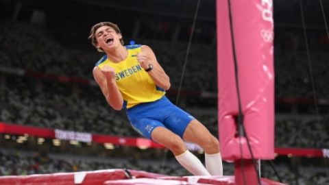 Olympic champion pole vaulter Mondo Duplantis begins season with a world-leading mark