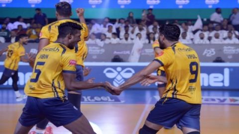 PVL: Ahmedabad Defenders pick thrilling win over Kochi Blue Spikers