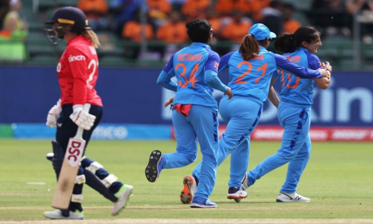 Renuka Thakur picks five-wicket haul helps India restricted England on 151/7! 