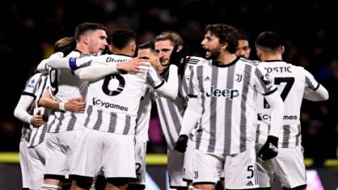 Serbian duo lift Juve to comfortable win over Salernitana