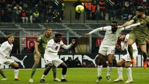 Serie A: Giroud ends Milan's dismal run with winner against Torino