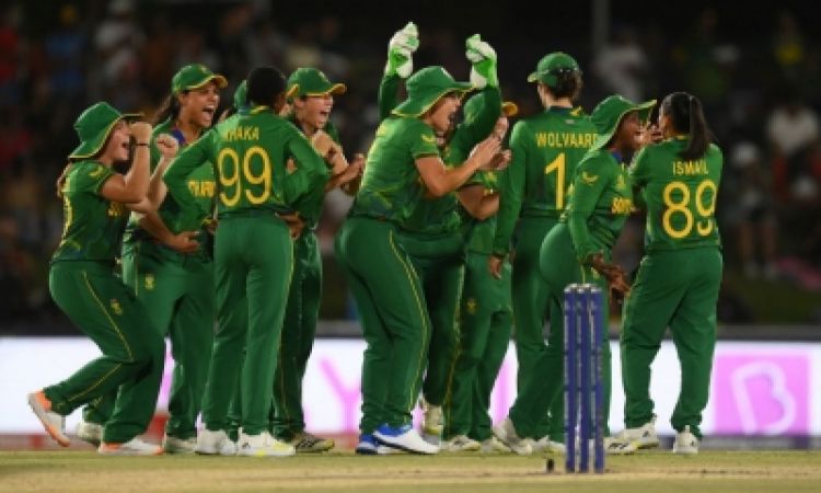 South Africa beat New Zealand to save Women's World Cup campaign